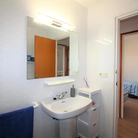 Apartment Con Jardin A 150 M De La Playa, 2 Habitaciones, Terraza Con Vistas Parciales Al Mar, Ac, Bbq. - Es-228-151 *