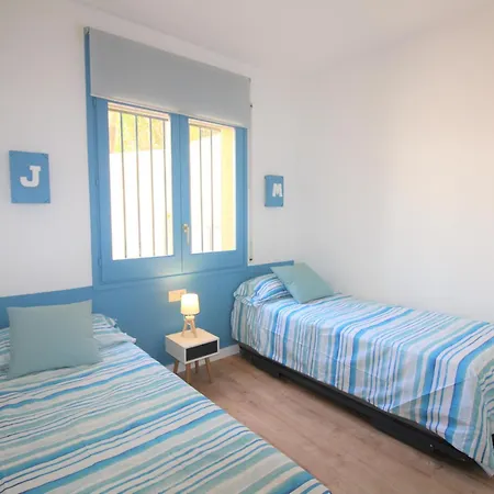 Apartment Con Jardin A 150 M De La Playa, 2 Habitaciones, Terraza Con Vistas Parciales Al Mar, Ac, Bbq. - Es-228-151 Llanca