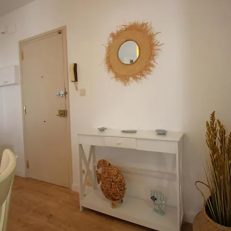 Con Jardin A 150 M De La Playa, 2 Habitaciones, Terraza Con Vistas Parciales Al Mar, Ac, Bbq. - Es-228-151 * Llanca