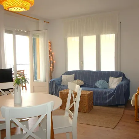 Con Jardin A 150 M De La Playa, 2 Habitaciones, Terraza Con Vistas Parciales Al Mar, Ac, Bbq. - Es-228-151
